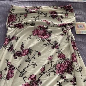 New with tags. LuLaRoe Maxie